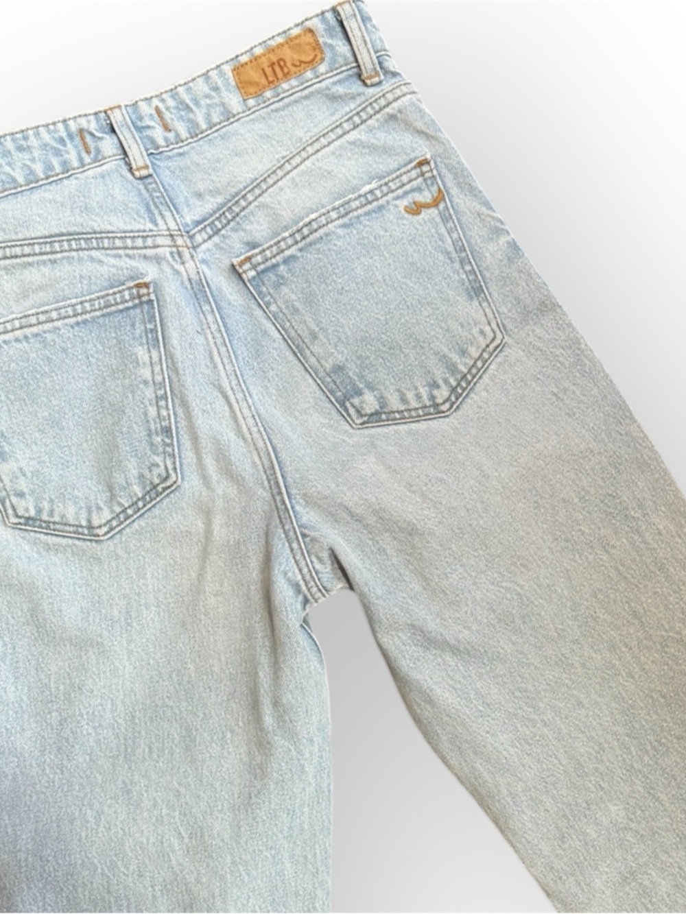 LTB Safe Blue Danica Light Wash Distressed Women’s Jeans EUC European brand - Picture 2 of 8